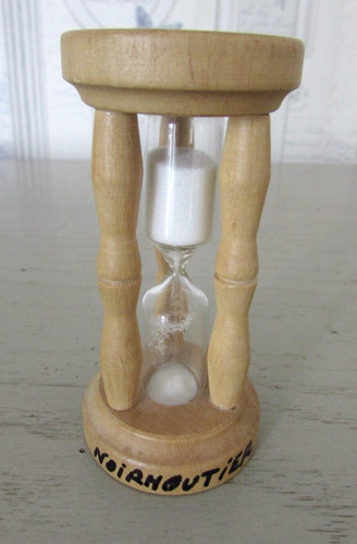 Sablier bois verre 5 - /, +/-